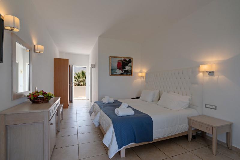 Delfina Tropic Beach Paralia Kourna Kültér fotó