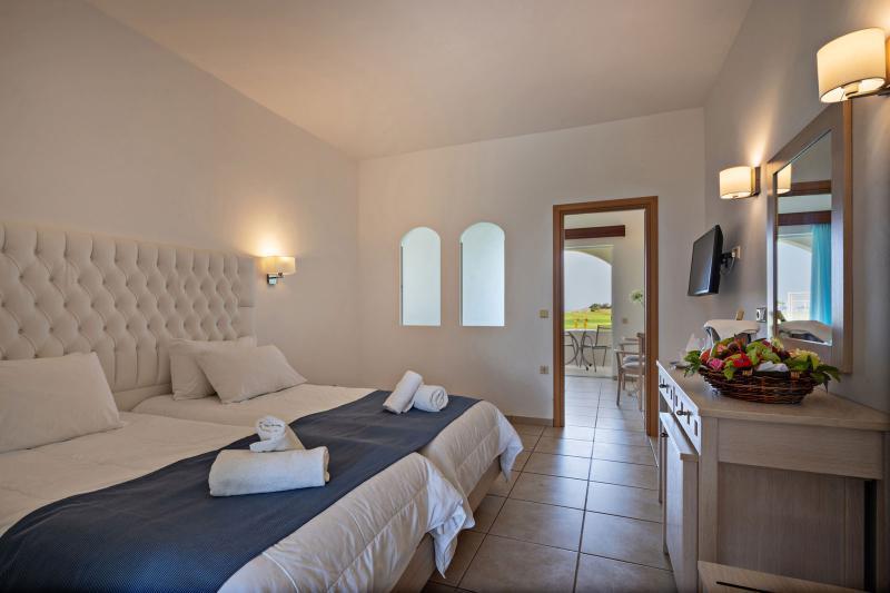 Delfina Tropic Beach Paralia Kourna Kültér fotó