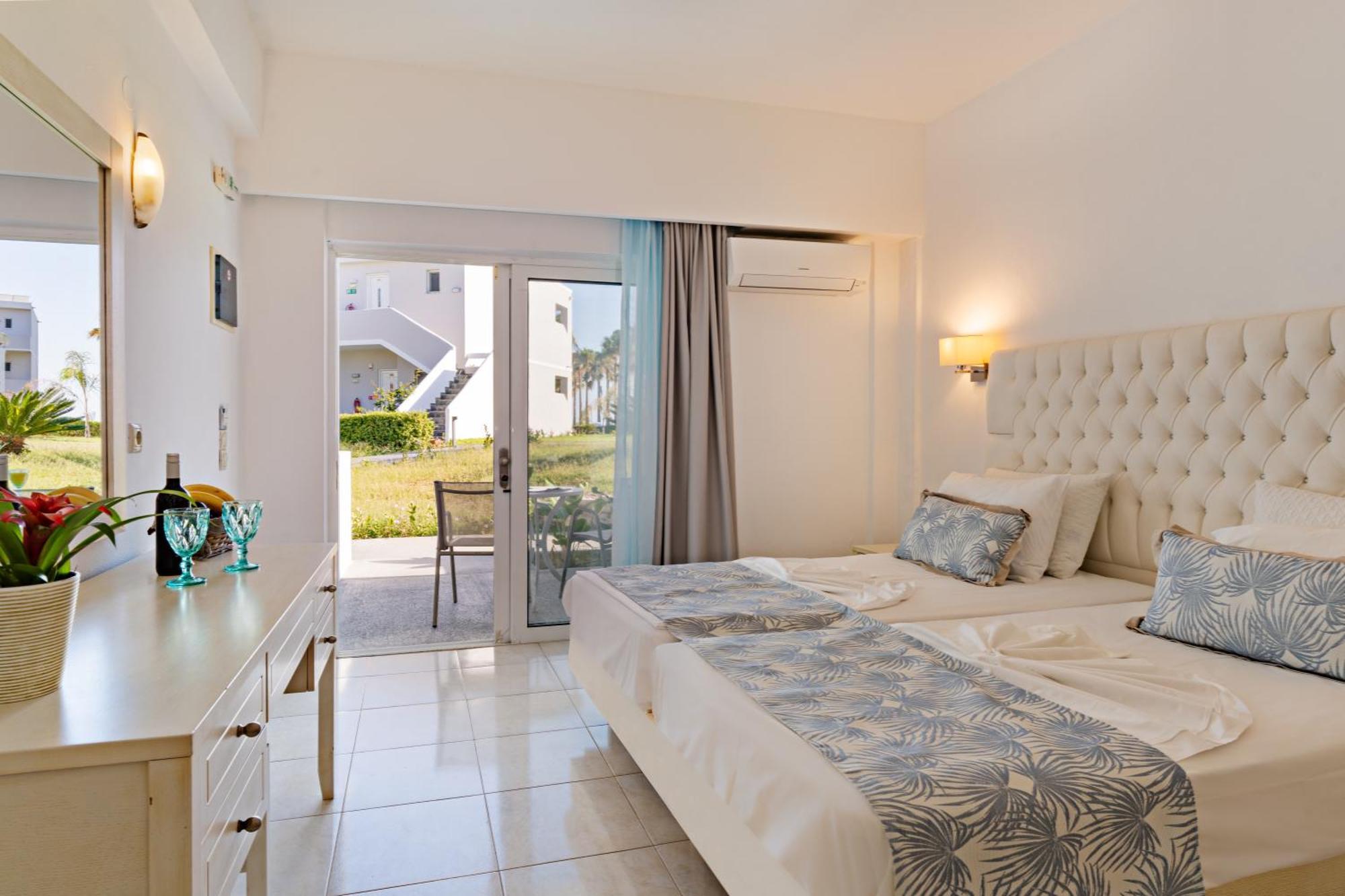 Delfina Tropic Beach Paralia Kourna Kültér fotó