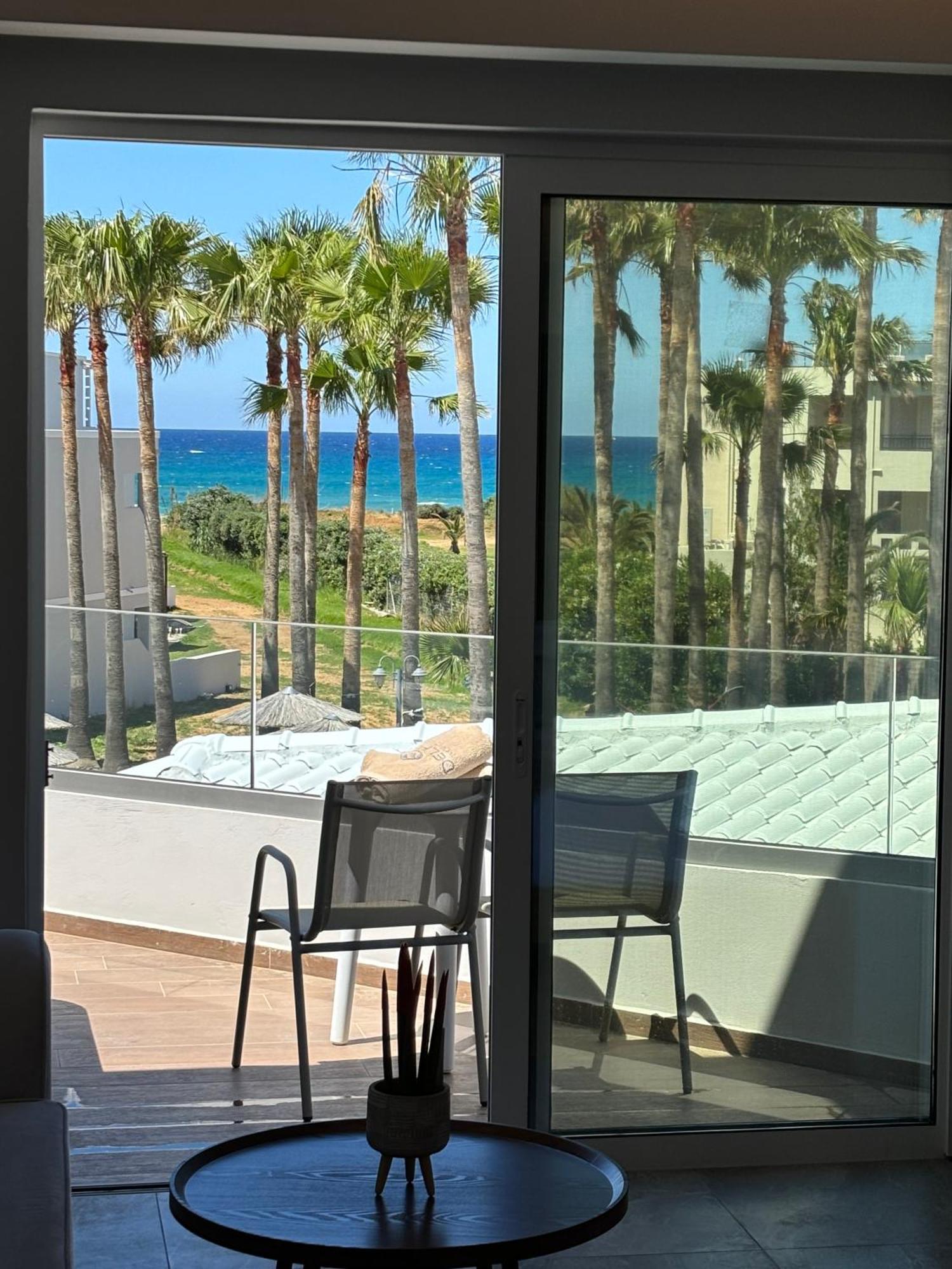 Delfina Tropic Beach Paralia Kourna Kültér fotó