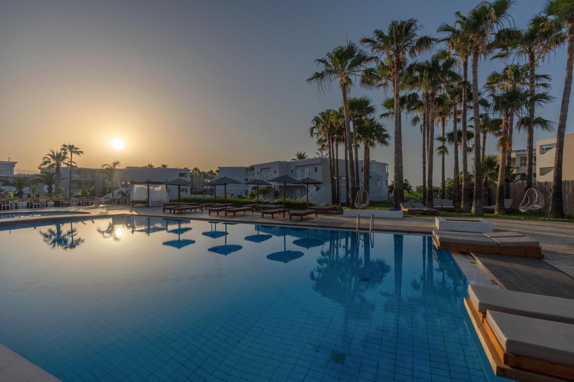 Delfina Tropic Beach Paralia Kourna Kültér fotó