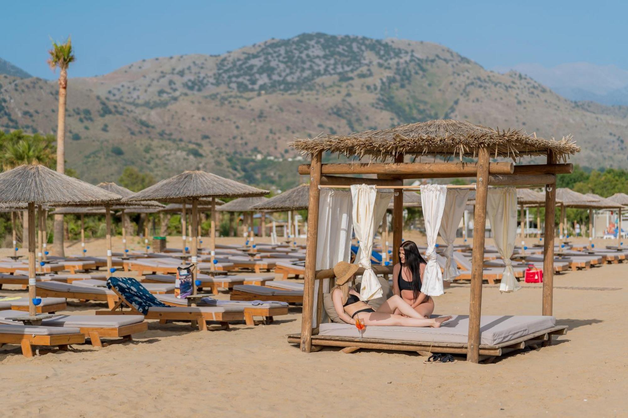 Delfina Tropic Beach Paralia Kourna Kültér fotó