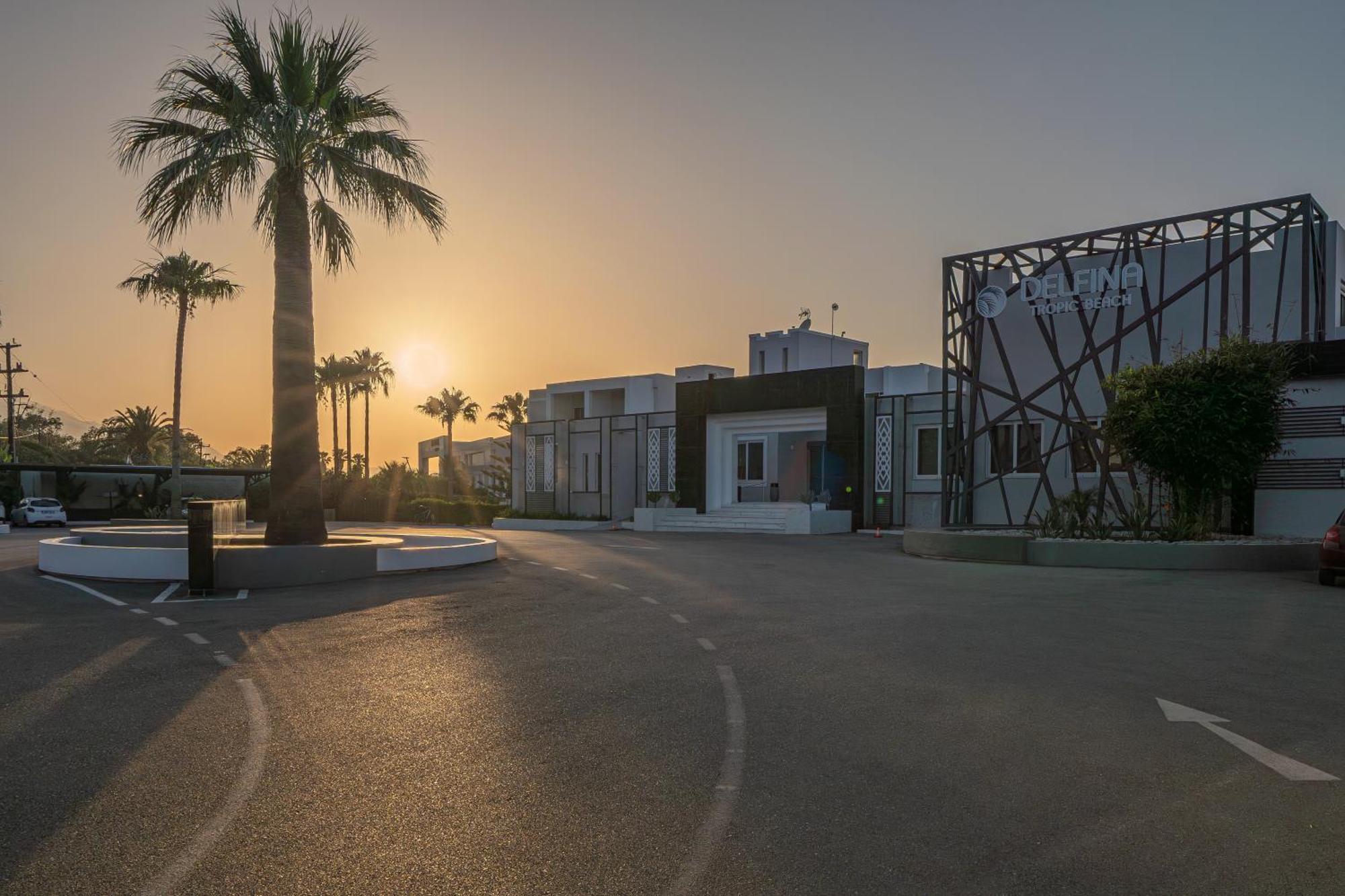 Delfina Tropic Beach Paralia Kourna Kültér fotó